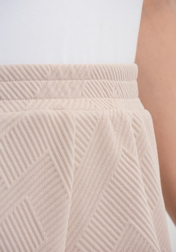 Брюки с фактурным принтом прямые шир.  580, рис. 5