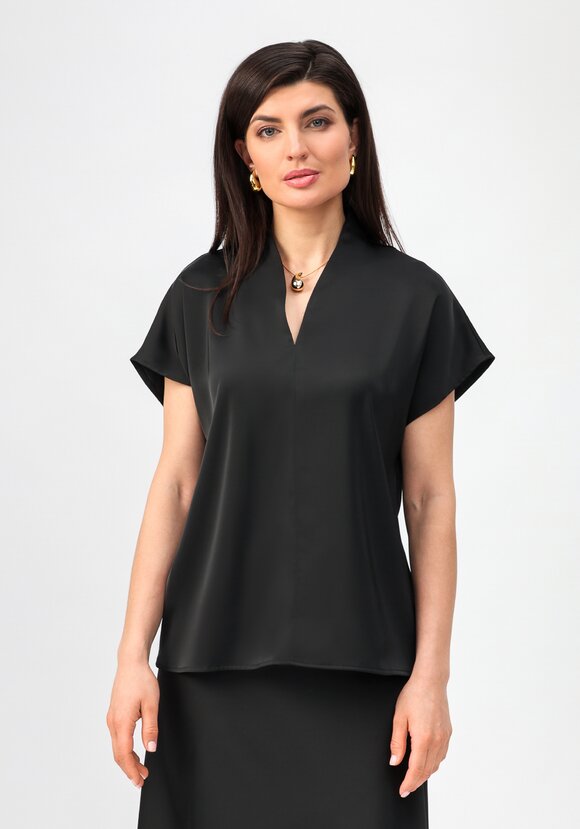 Блуза с V-образным вырезом с коротким рукавом шир.  580, рис. 14