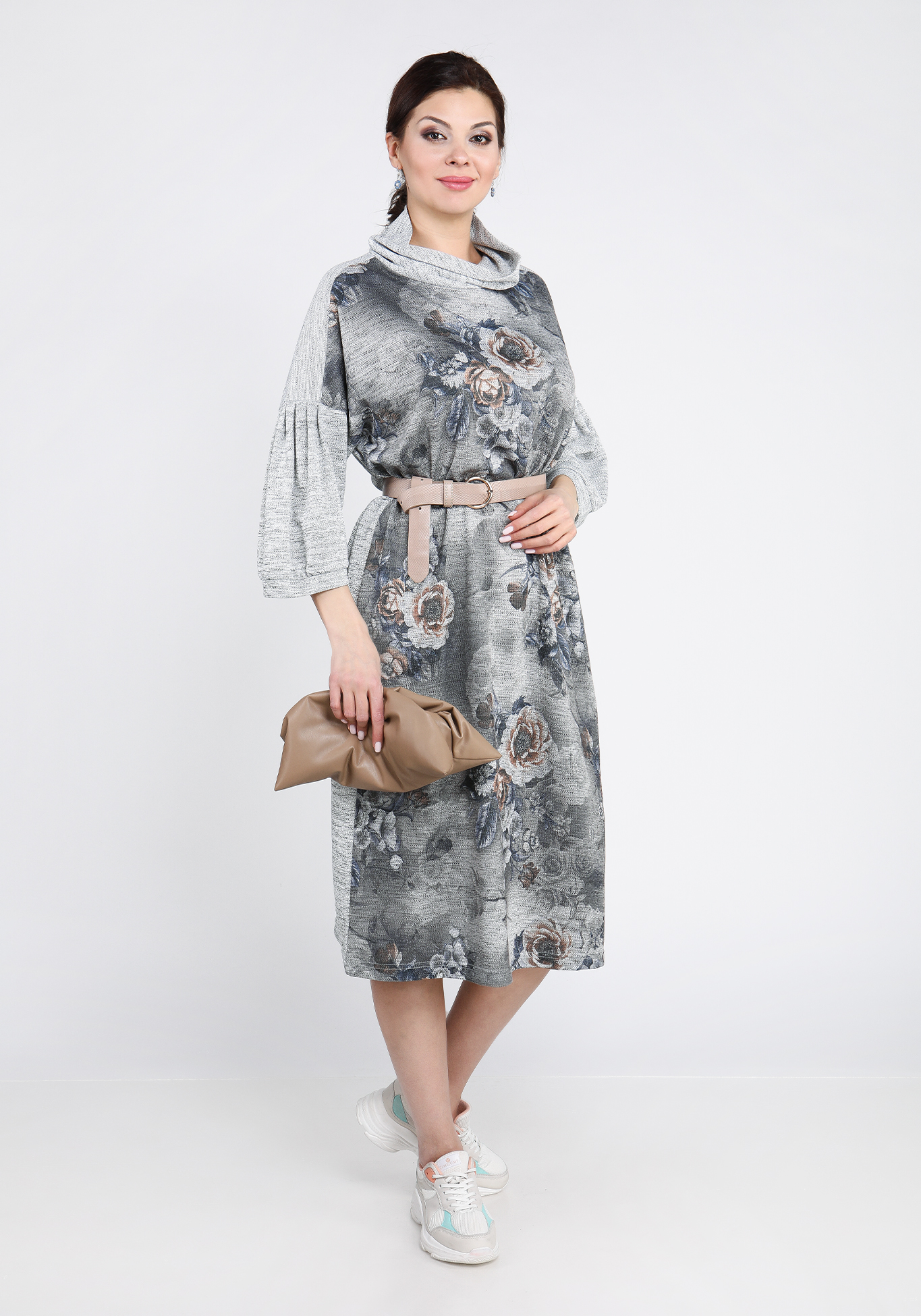 Платье "Роскошная красавица" Синель, размер 50, цвет серый - фото 2