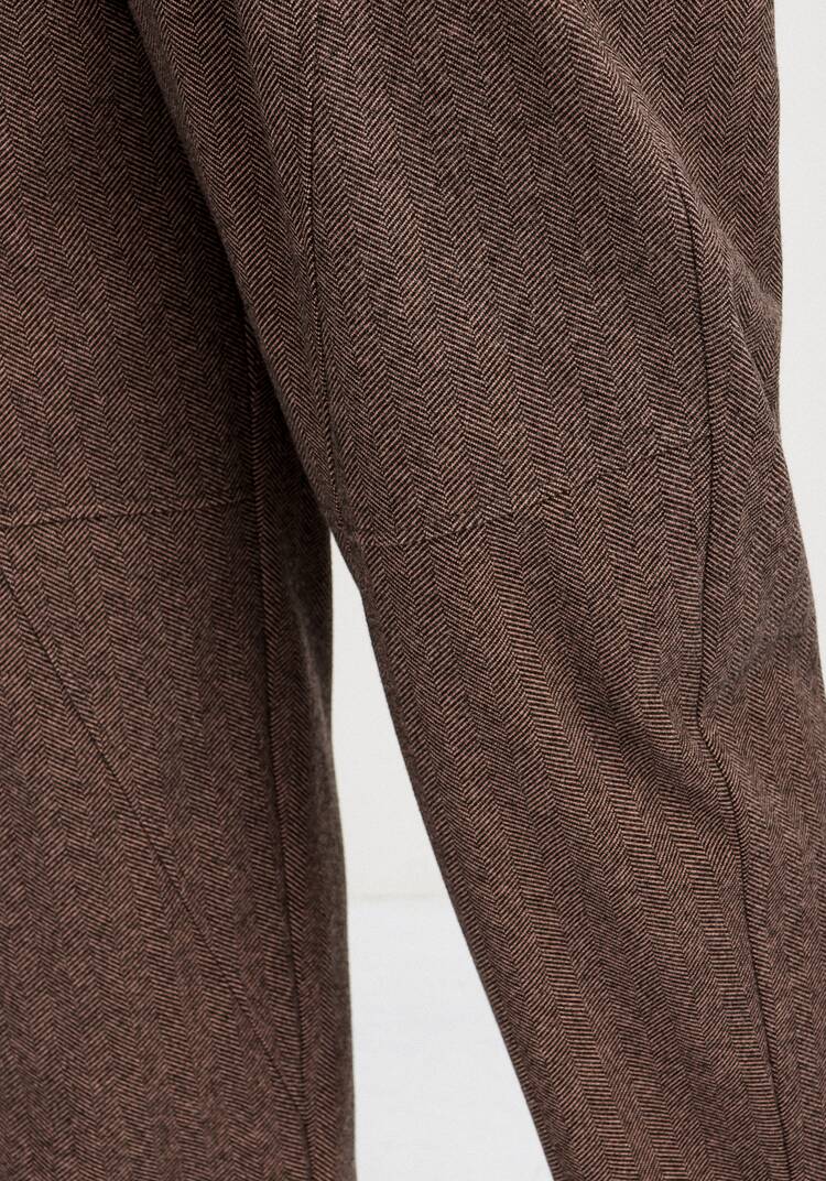 Брюки свободного кроя зауженные к низу шир.  750, рис. 13