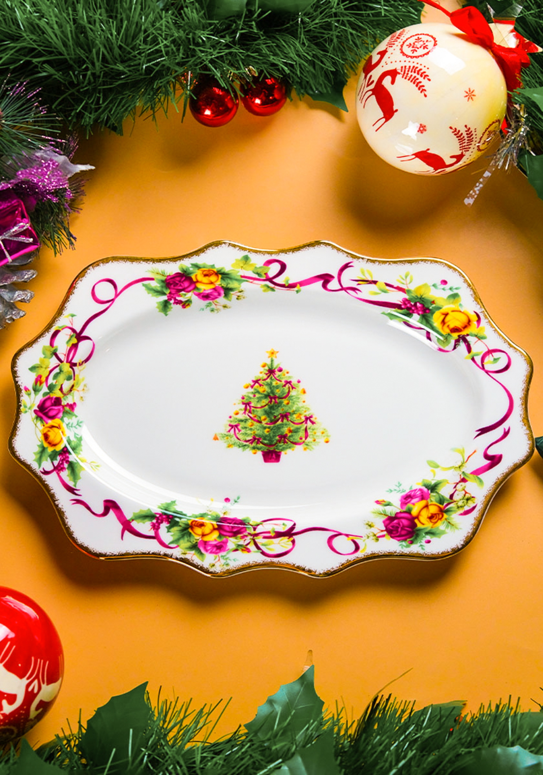 Блюдо из фарфора quotАлая лента quot 1499₽