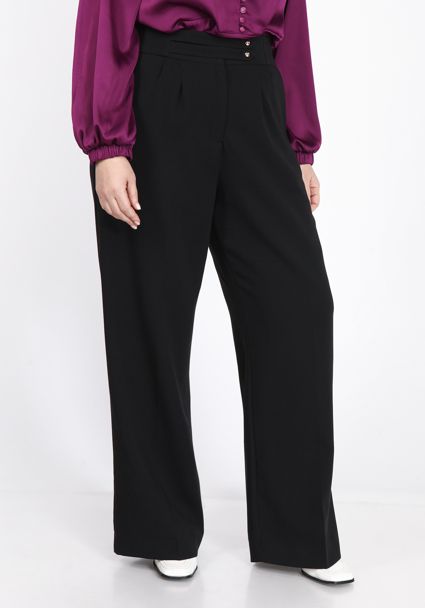 Брюки широкого кроя со стрелками