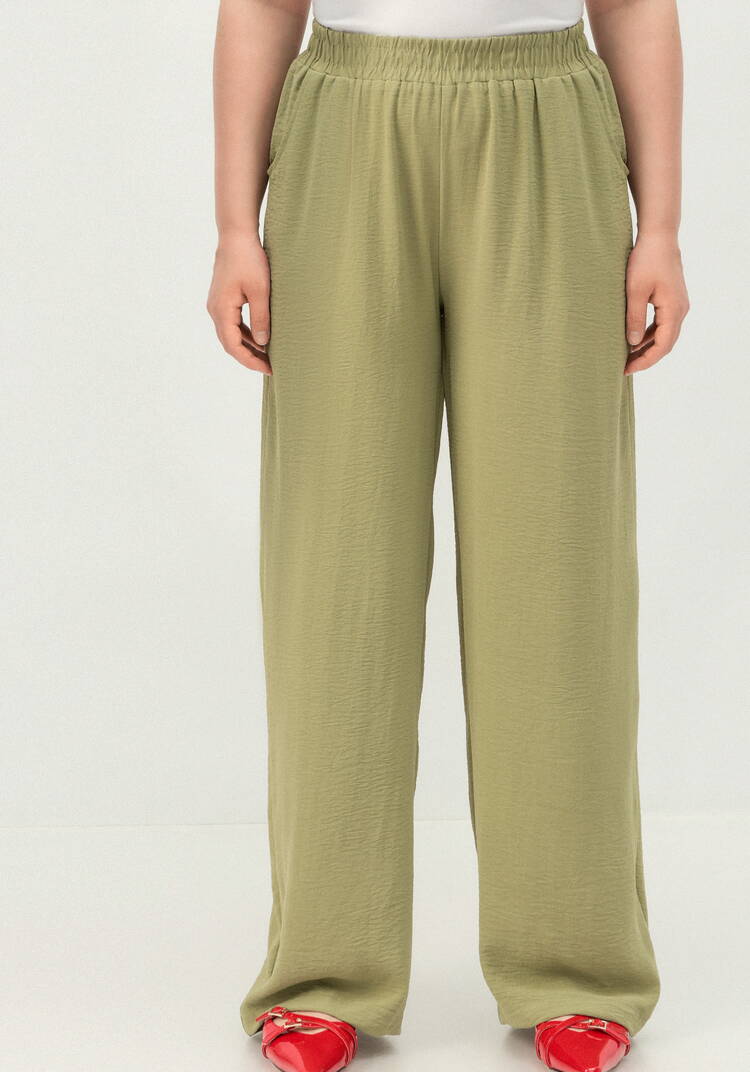 Брюки с карманами, свободного кроя шир.  750, рис. 45