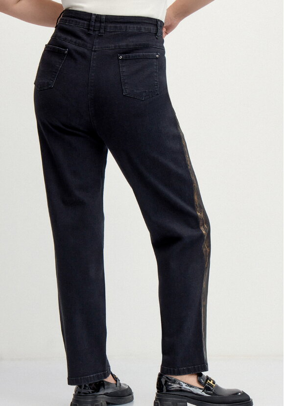 Джинсы со змеиным принтом и напылением шир.  580, рис. 10