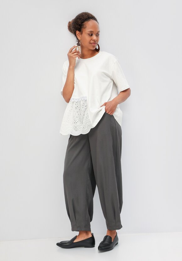 Блуза свободного кроя с вставкой из шитья шир.  580, рис. 7