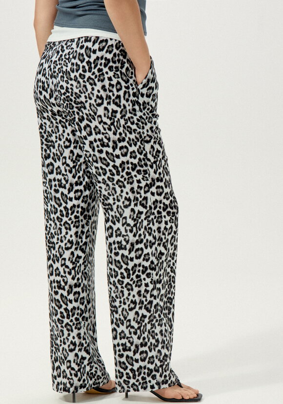 Брюки с анималистичным принтом шир.  580, рис. 11