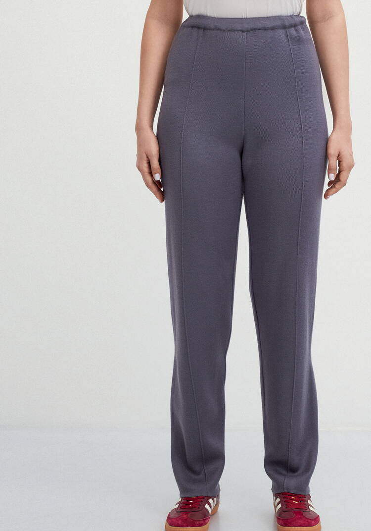 Брюки прямые зауженные книзу на резинке шир.  750, рис. 12