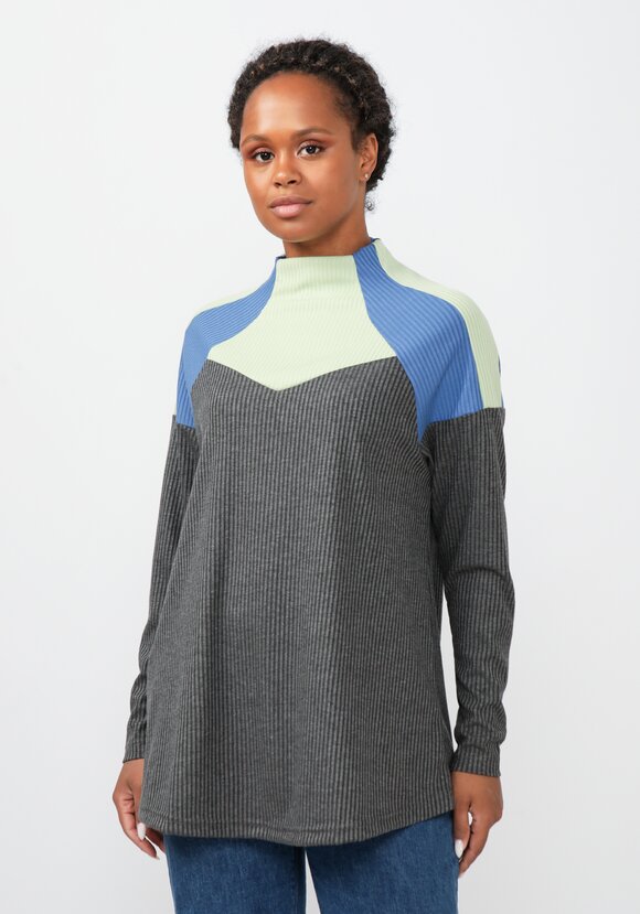 Джемпер Сарина шир.  580, рис. 25