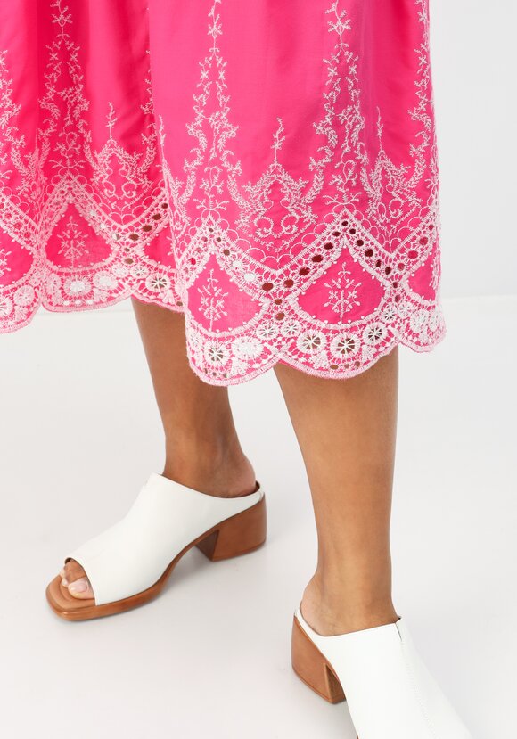 Платье свободного кроя с вышивкой шир.  580, рис. 40