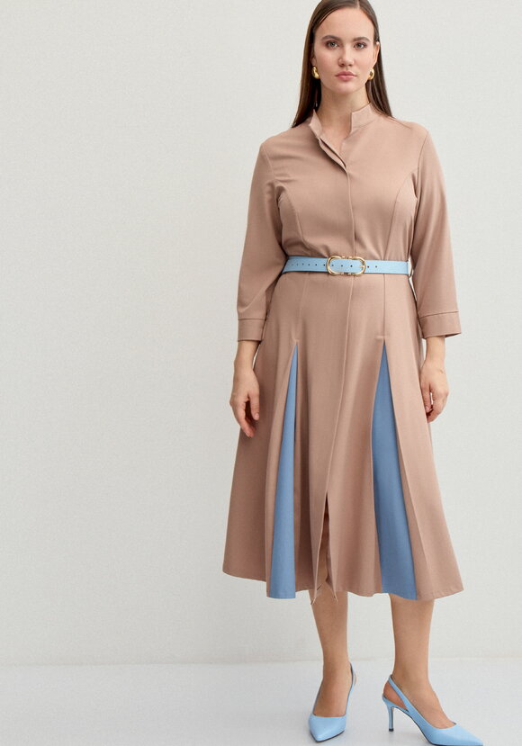 Платье с контрастными вставками в складках шир.  580, рис. 4