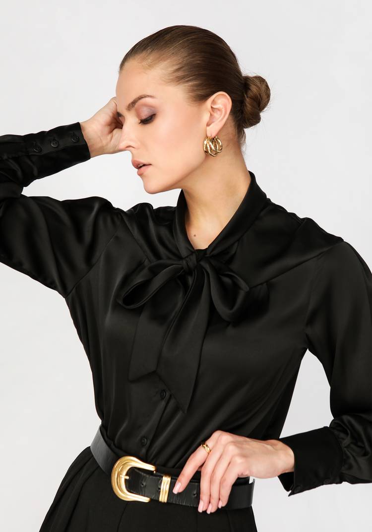 Блуза с декоративным бантом прямого силуэта шир.  750, рис. 17