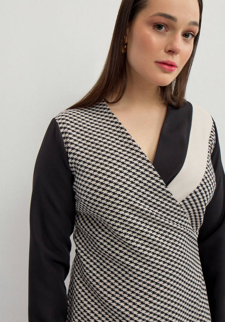 Платье на запах с V-образным вырезом шир.  750, рис. 5