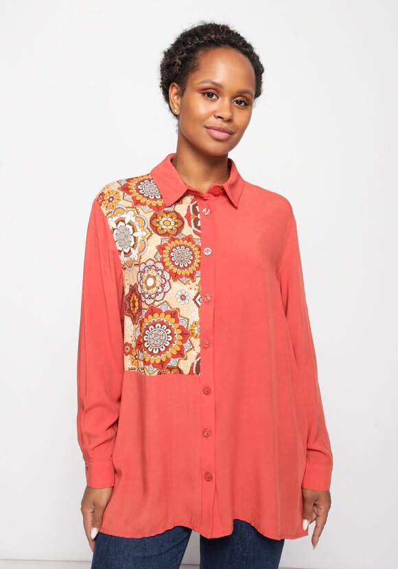 Рубашка оверсайз с декоративной отделкой шир.  580, рис. 4