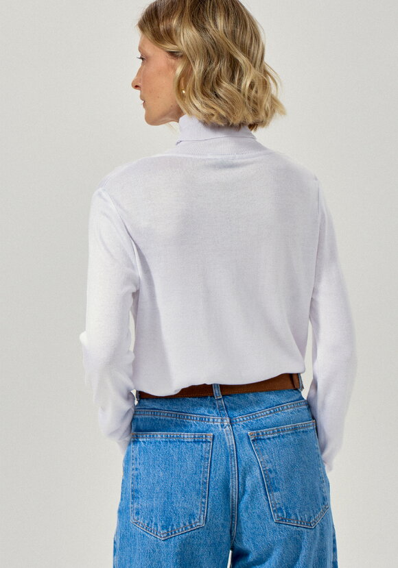 Водолазка с защипами у горловины шир.  580, рис. 5