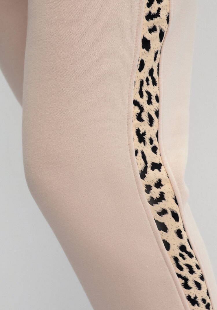 Брюки с леопардовыми лампасами шир.  750, рис. 23