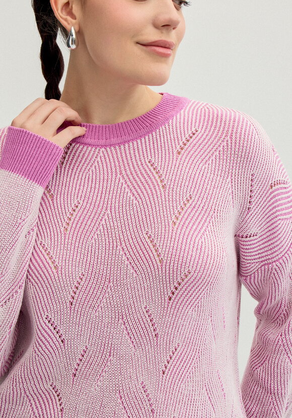 Джемпер с фактурным орнаментом шир.  580, рис. 36