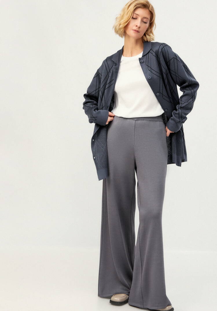 Брюки прямые свободной посадки на резинке шир.  750, рис. 21