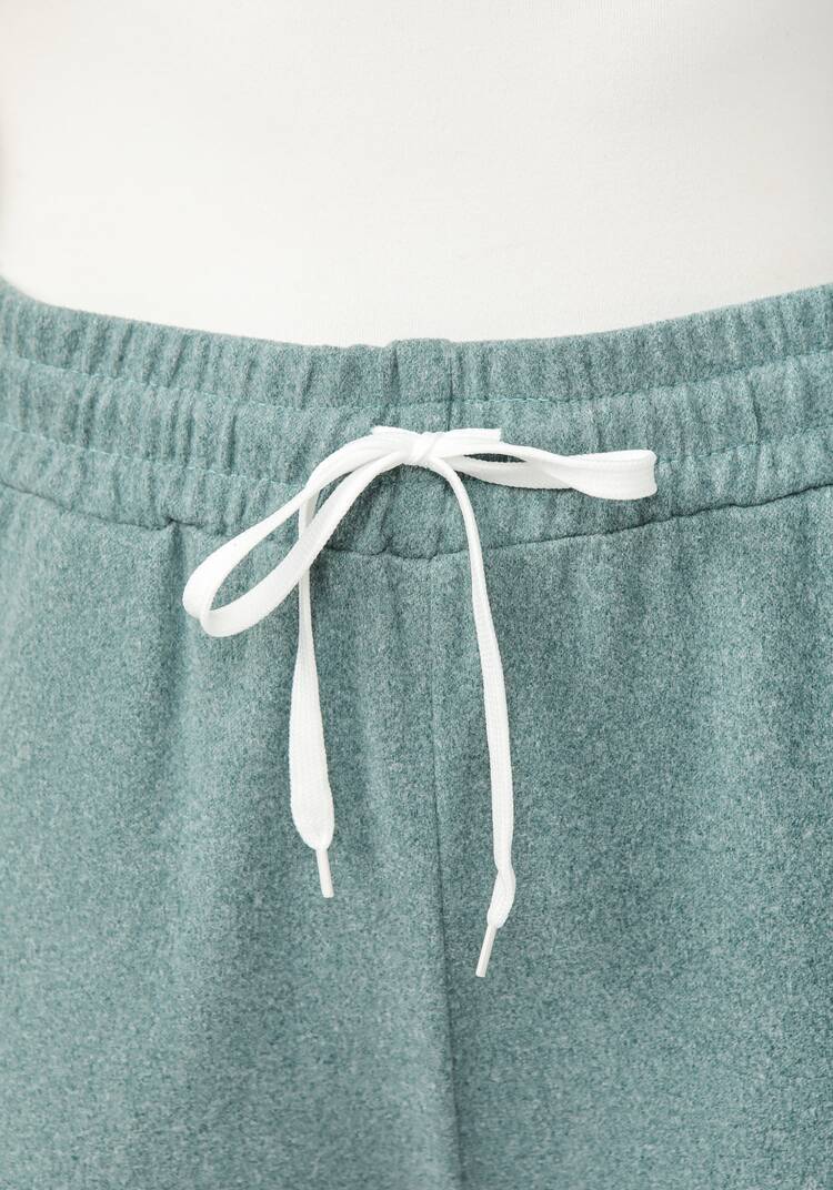 Спортивные брюки велюровые шир.  750, рис. 30