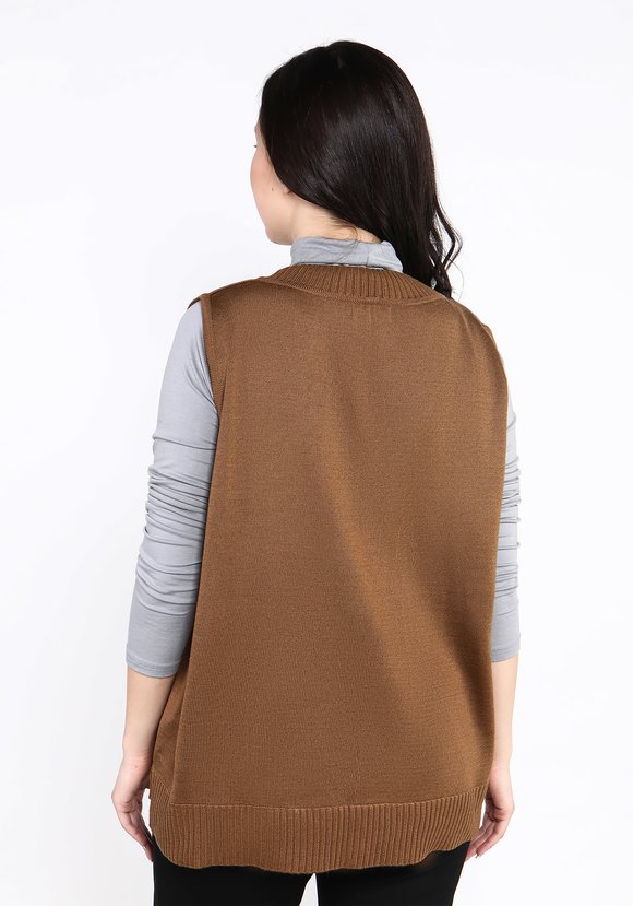 Жилет классический с V-образным вырезом шир.  580, рис. 19