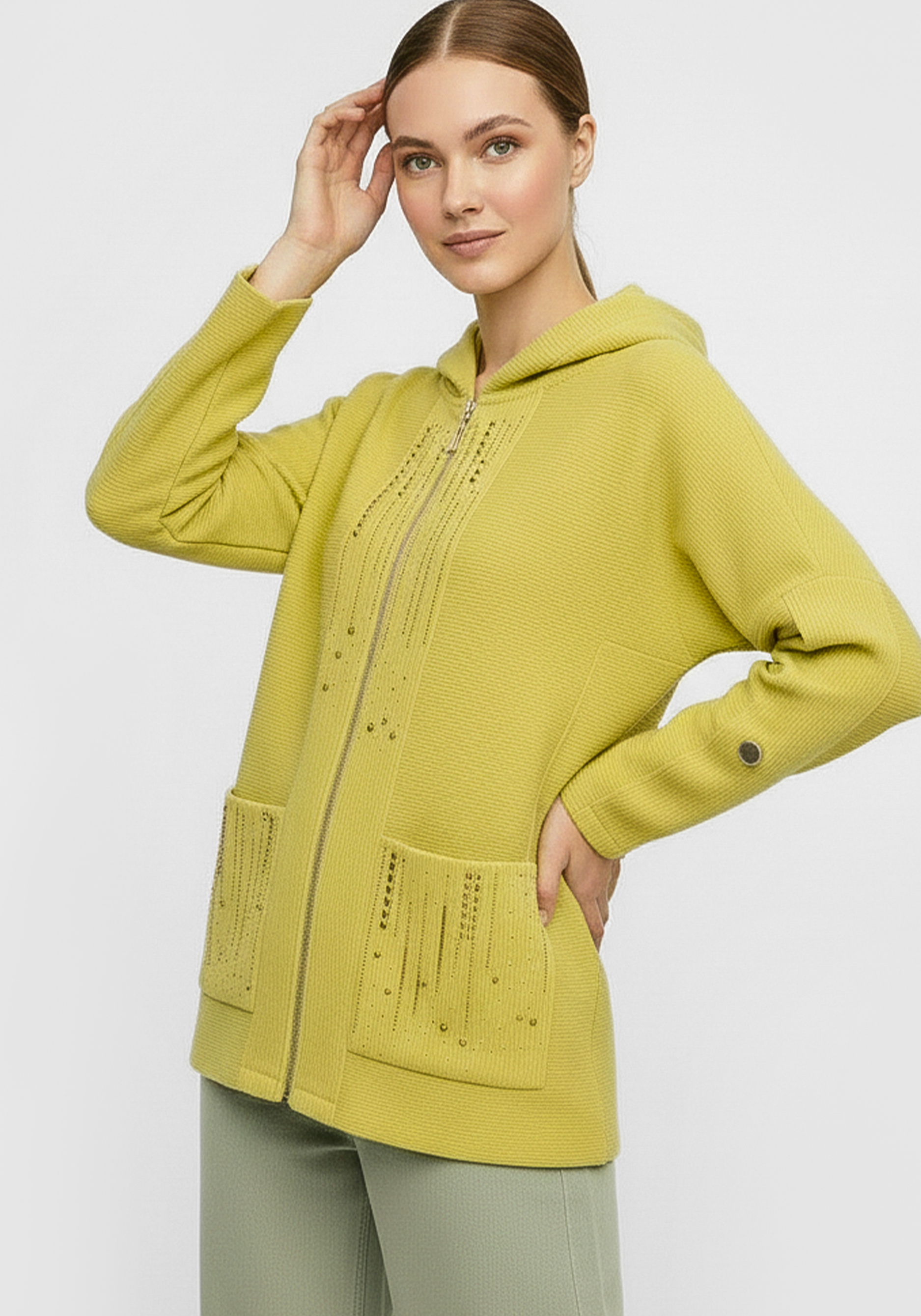 Толстовка на молнии со стразами