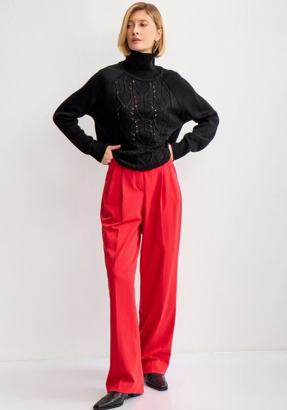 Свитер с ажурным рисунком шир.  580, рис. 52