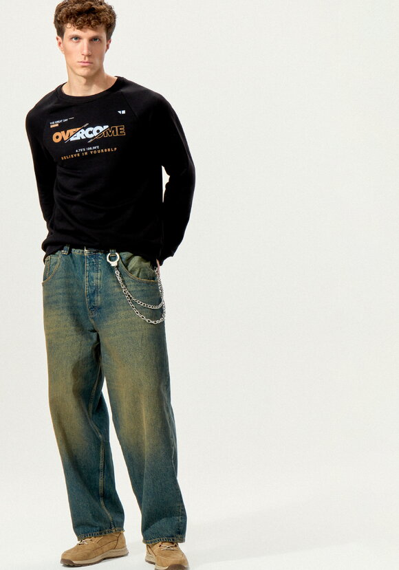 Свитшот с принтом на передней полочке шир.  580, рис. 22