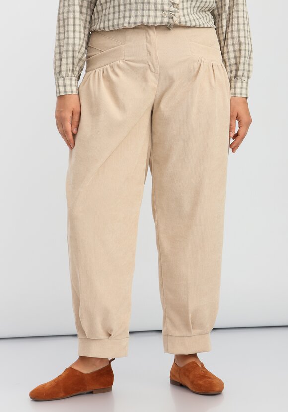 Брюки-бананы с манжетами по низу шир.  580, рис. 33