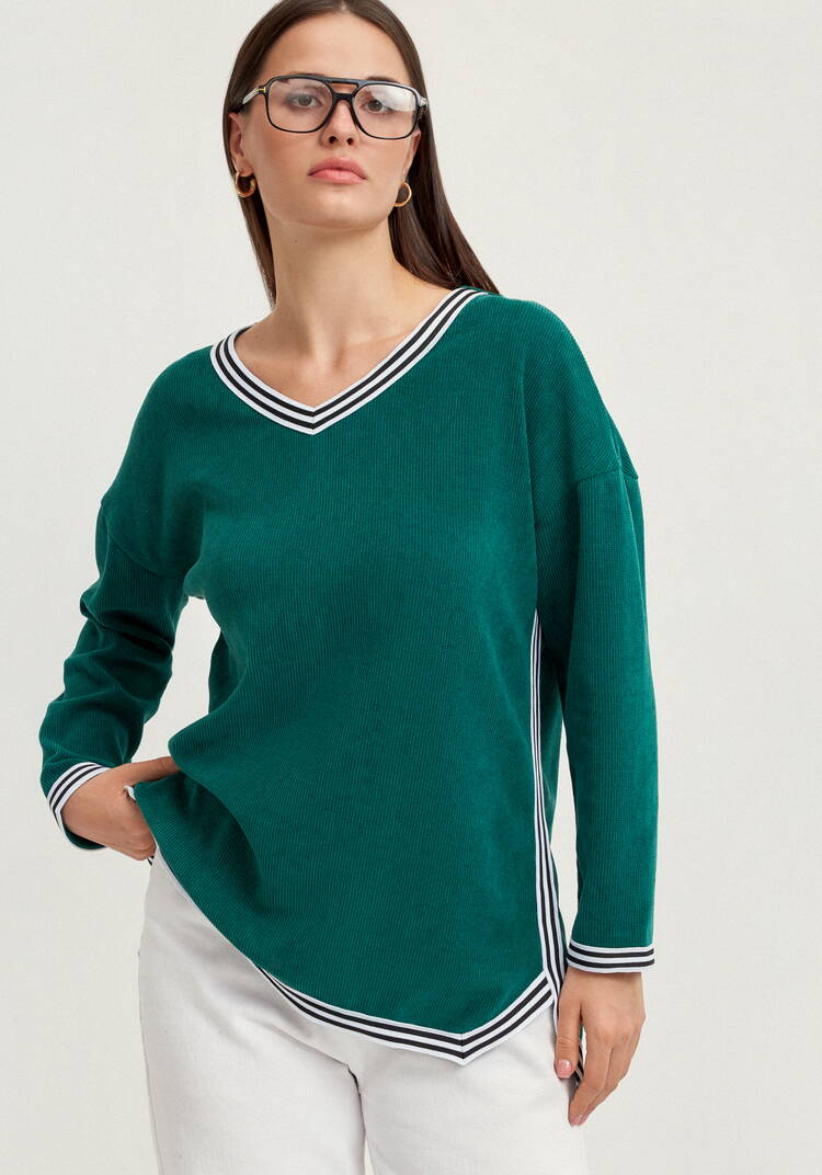 Джемпер с V-образным вырезом горловины шир.  750, рис. 16