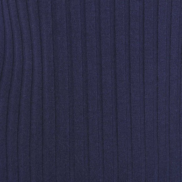 Блузка с V-образным вырезом прямого кроя шир.  580, рис. 21