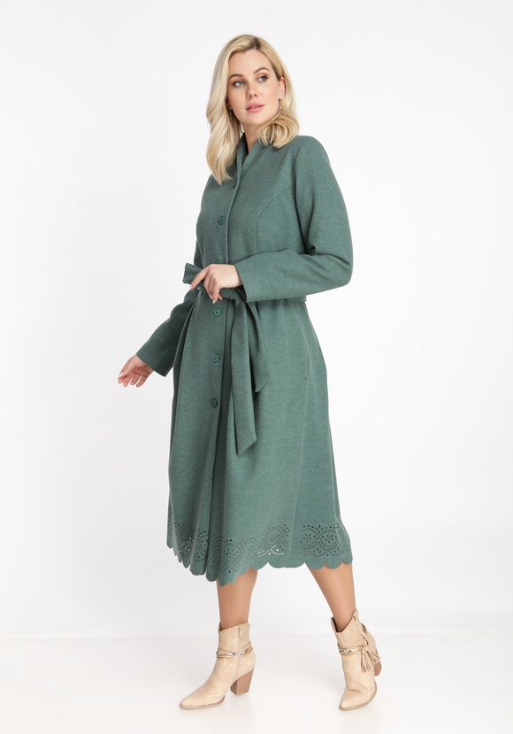 Пальто с перфорацией по низу изделия шир.  580, рис. 6