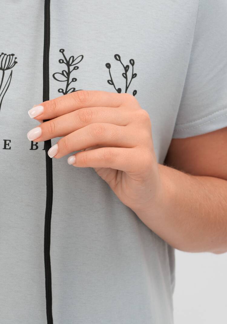 Футболка с капюшоном и лаконичным принтом шир.  750, рис. 15