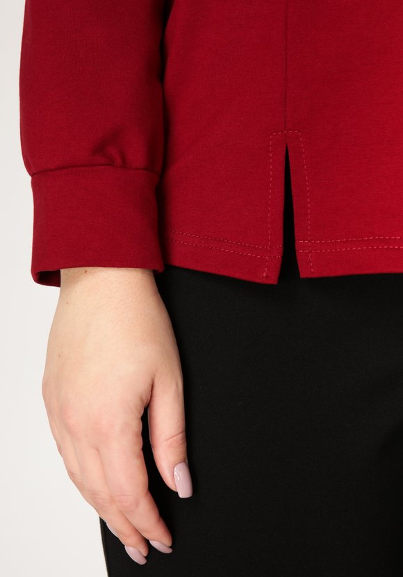 Свитшот с разрезами в рельефах шир.  580, рис. 5