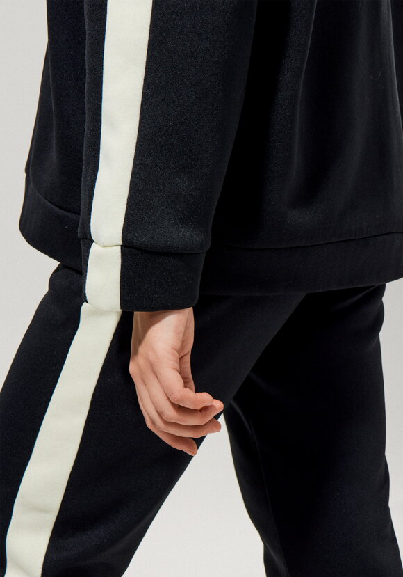 Костюм спортивный с комбинированной вставкой шир.  580, рис. 6