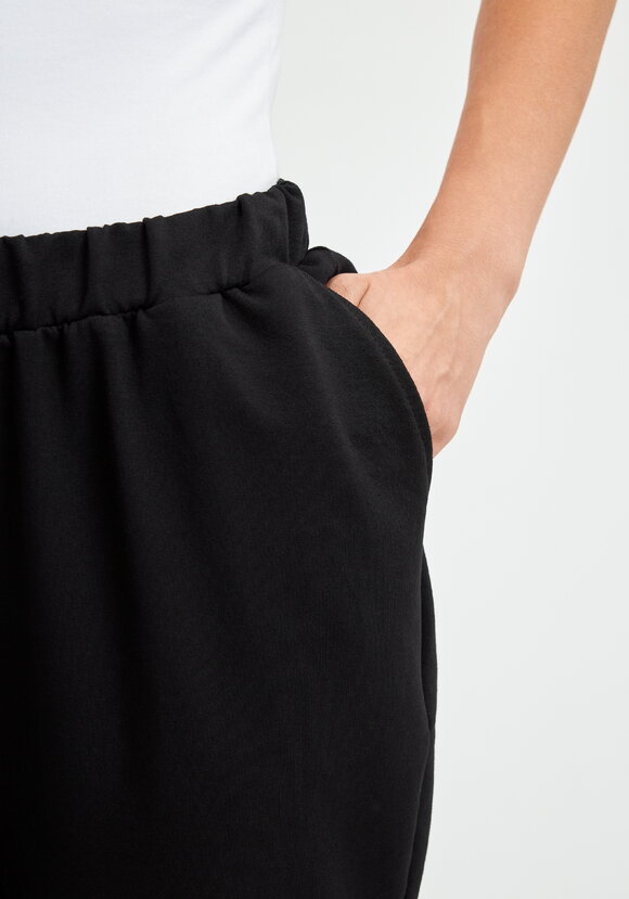 Брюки из трикотажа на резинке шир.  580, рис. 11