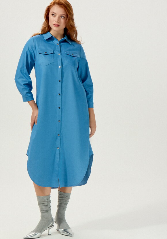 Платье-рубашка А-силуэта на кнопках шир.  580, рис. 10