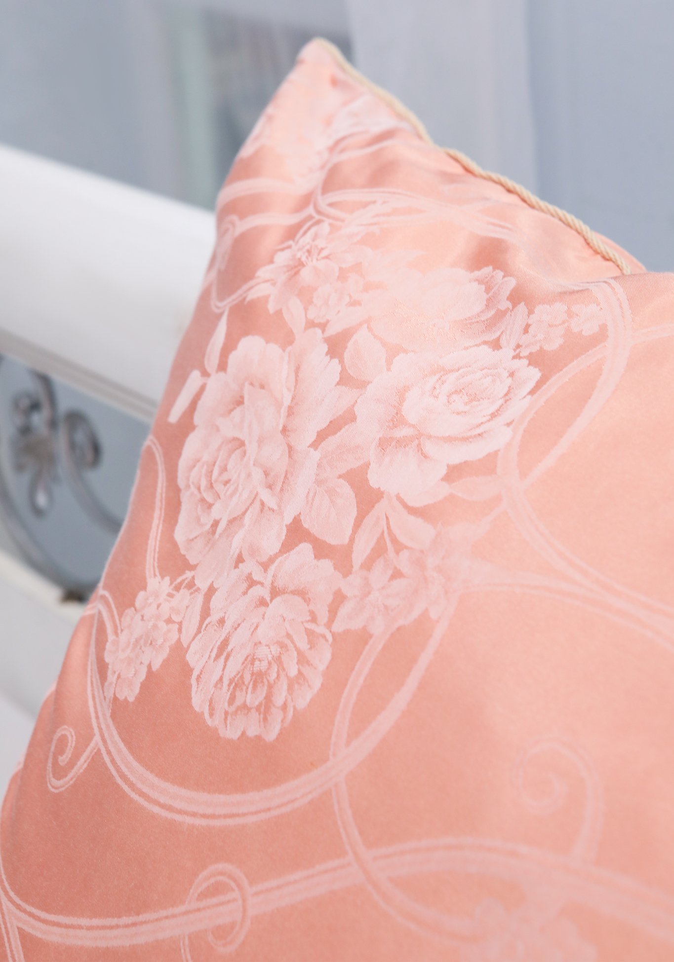 Подушка жаккардовая "Розовый сад" DOMISONN, размер 50x70 - фото 4
