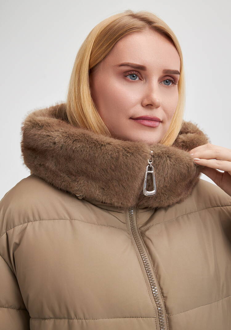 Пальто с меховой опушкой под норку шир.  750, рис. 19