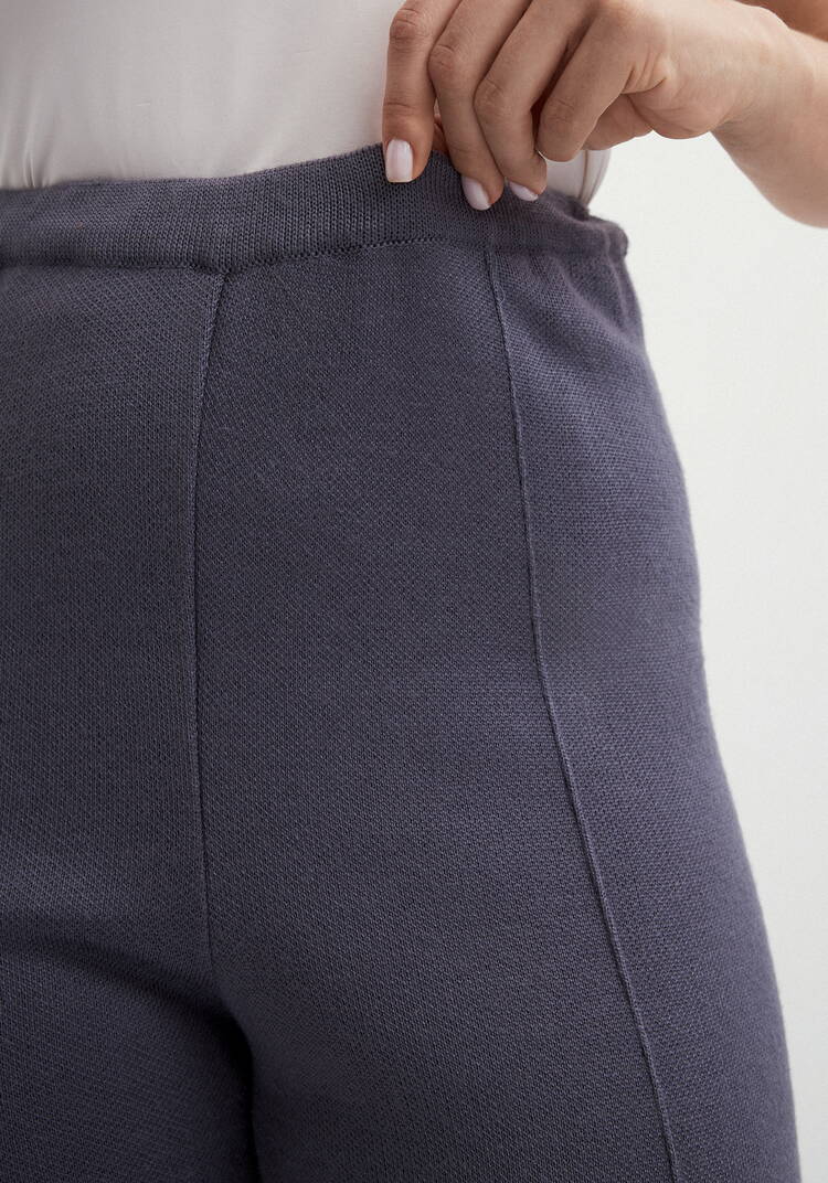 Брюки прямые зауженные книзу на резинке шир.  750, рис. 13