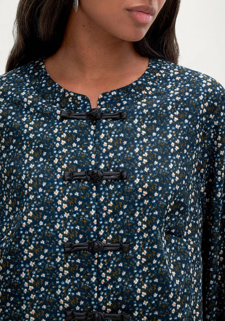 Блуза с оригинальными застежками шир.  750, рис. 14