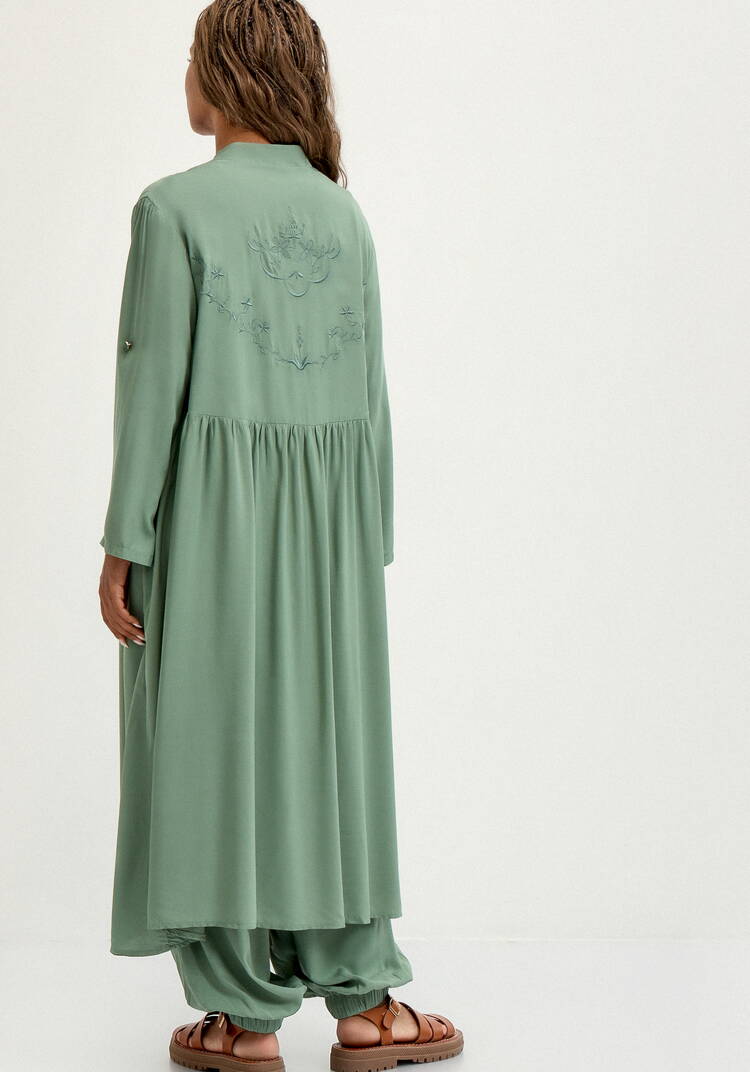 Рубашка с вышивкой на кокетке шир.  750, рис. 11