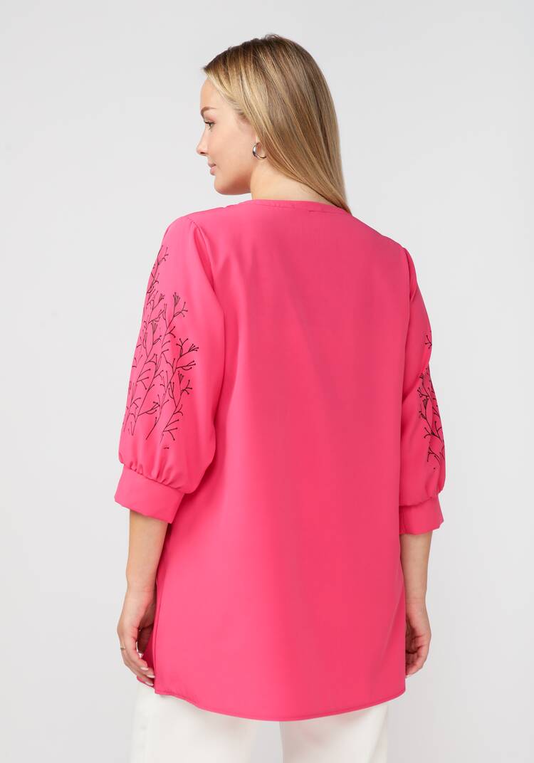 Блуза с оригинальным принтом на рукавах шир.  750, рис. 14