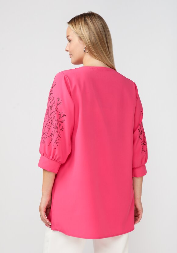 Блуза с оригинальным принтом на рукавах шир.  580, рис. 14