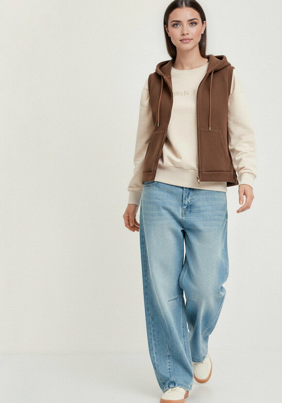 Жилет из микровельвета с начёсом шир.  580, рис. 9