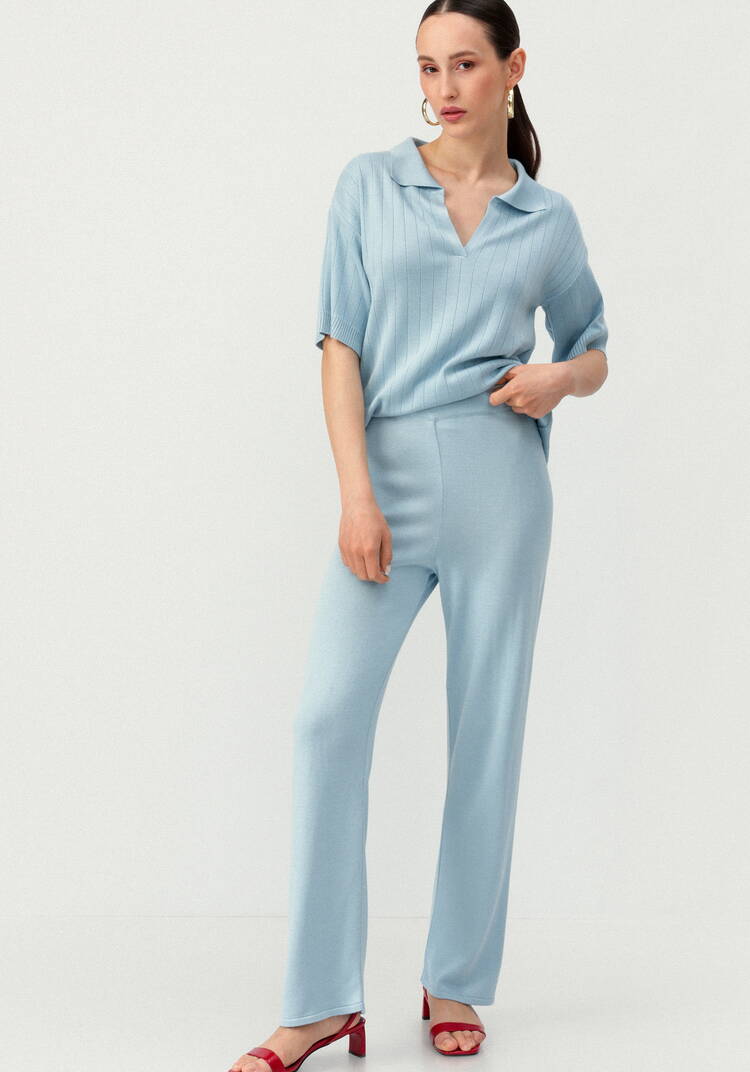 Костюм поло и брюки прямого кроя шир.  750, рис. 28