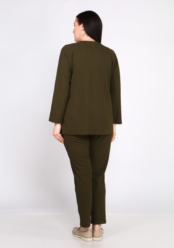 Костюм однотонный с отделкой из бусин шир.  580, рис. 3