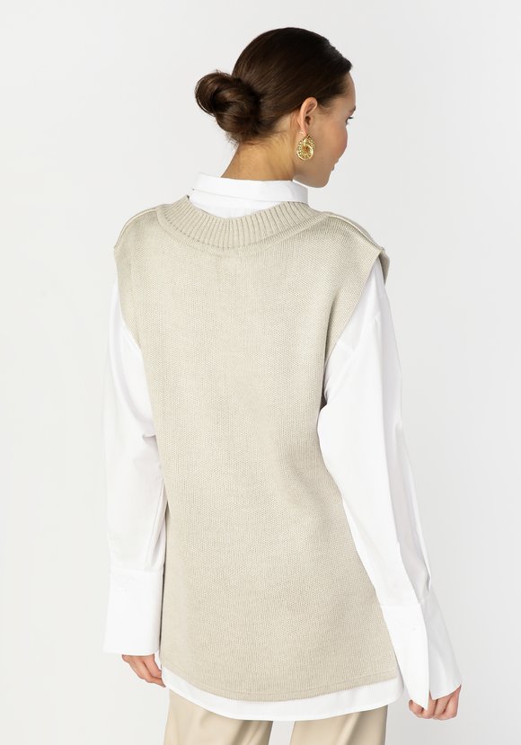 Жилет женский с боковыми хлястиками шир.  580, рис. 10