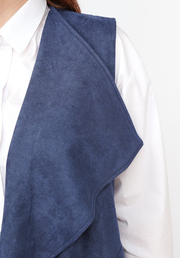 Жилет свободного кроя без застежки шир.  580, рис. 17