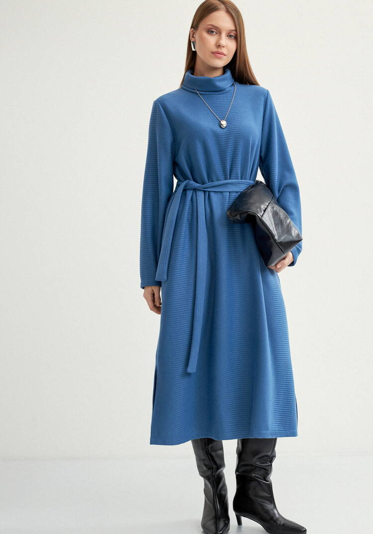 Платье с высоким горлом,прямое трикотажное шир.  750, рис. 17