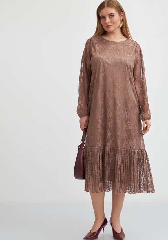 Платье кружевное с ярусом шир.  580, рис. 1