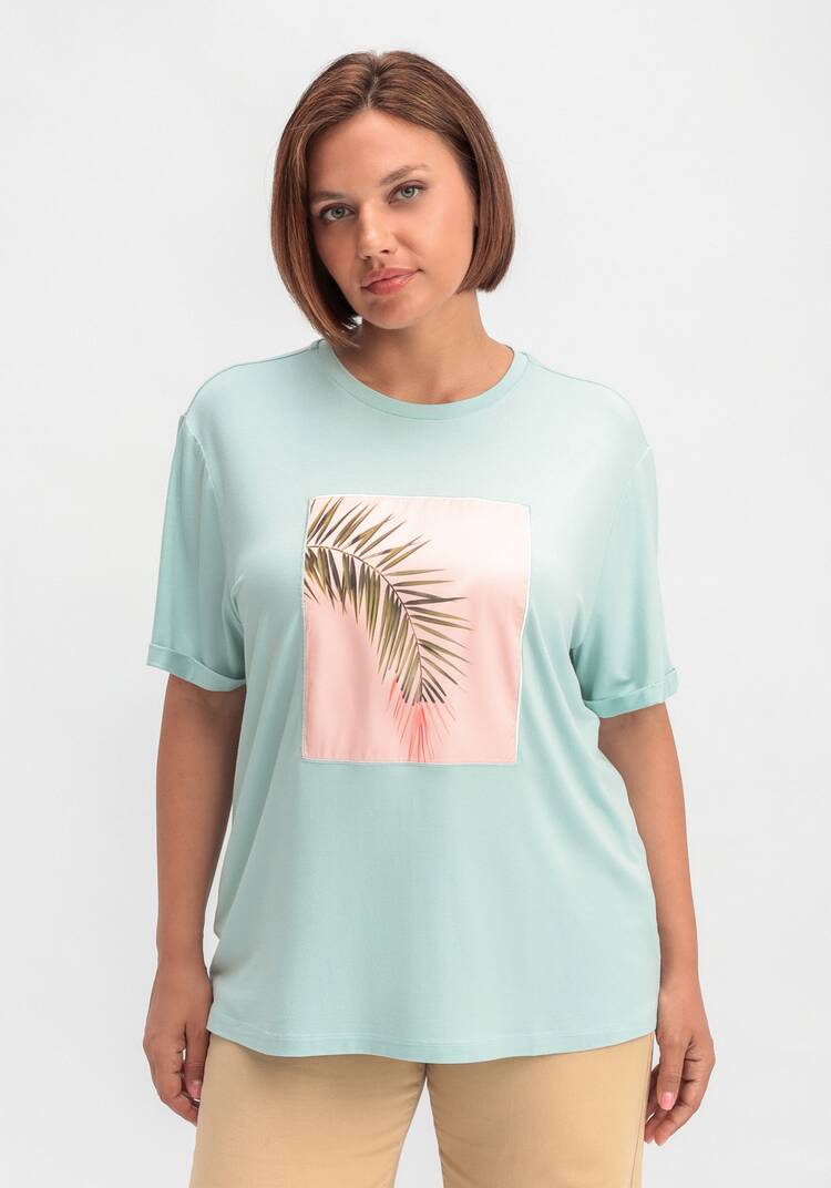 Футболка с принтом-аппликацией шир.  750, рис. 14